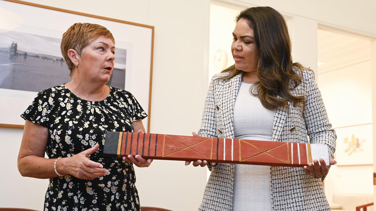 Andrews’ treasured message stick to return home