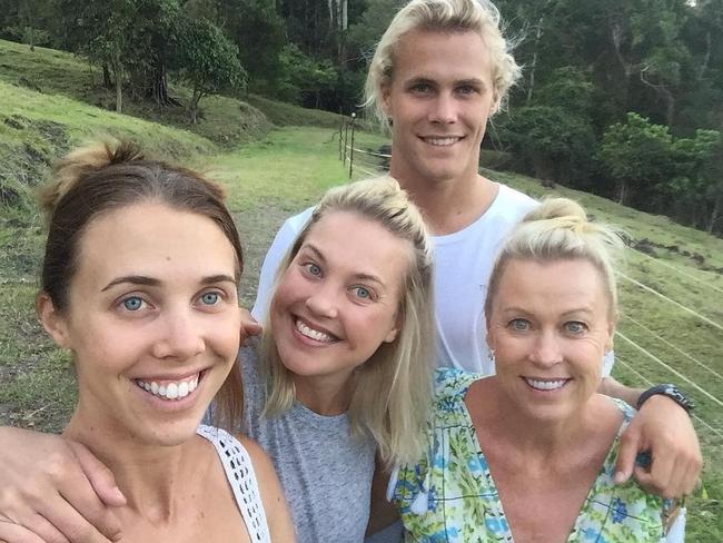 Sibling support ... Jaimi Kenny (middle), with brother Jett and sister Morgan and their mother Lisa Curry. Picture: Jett Kenny/Instagram