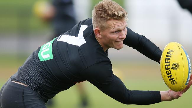 Adam Treloar of the Magpies.