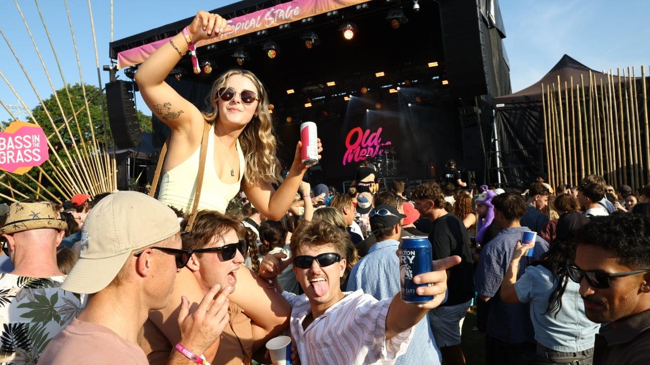 Crowds at BASSINTHEGRASS 2025 on May 17 at Mindil Beach. Picture: Pema Tamang Pakhrin