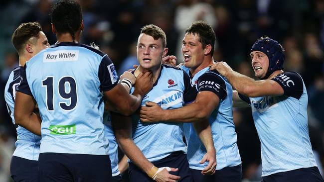 Waratahs backrower Jack Dempsey has re-signed for two years.