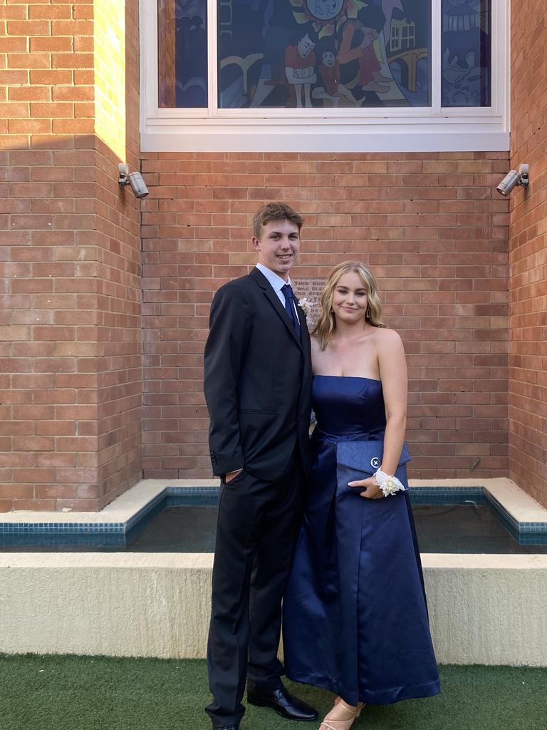 St Ursula’s College Yeppoon 2021 seniors stun at formal | The Chronicle