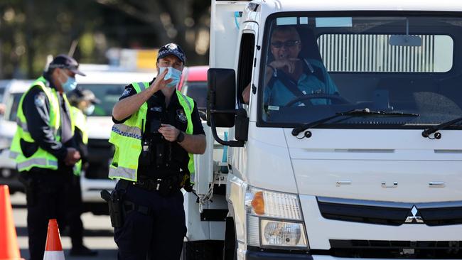 Police Covid ‘RBT’ on the Gold Coast Highway at Main Beach checking for essential travel. Picture: Nigel Hallett