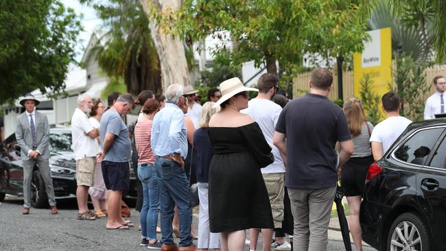 The auction crowd at an East Brisbane property during the height of FOMO in 2021. Pic Annette Dew