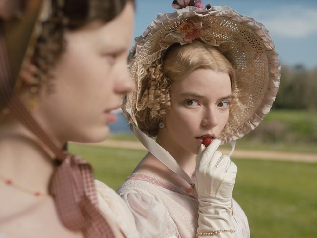 Mia Goth (left) as "Harriet Smith" and Anya Taylor-Joy (right) as "Emma Woodhouse" in a scene from director Autumn de Wilde's EMMA, a Focus Features release.  Credit : Focus Features