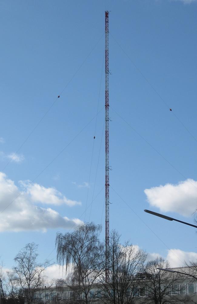 The picture shows a met mast, or wind measuring tower, at the Forschungszentrum Karlsruhe, a German science center. This tower is 200m tall. Picture: church_of_emacs/Wikipedia