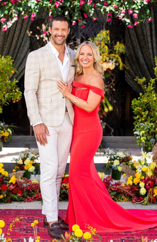 The Bachelorette: Becky Miles and Pete announce split | news.com.au ...