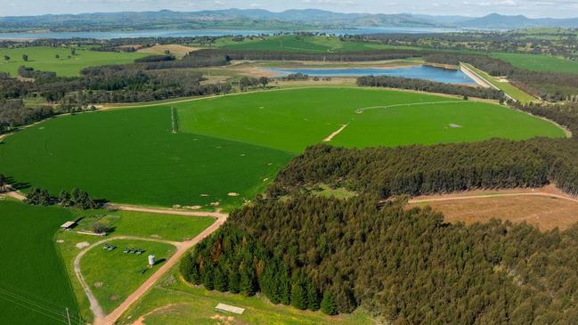 The 777ha Maryvale Aggregation, at Table Top, NSW, has been sold to the AlburyCity regional council.