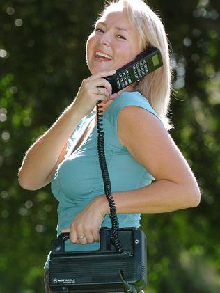 Bag phones outlet from the 80 s