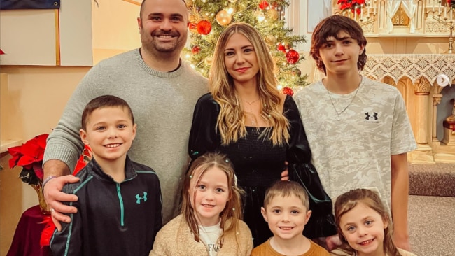 Shannon Tarkey with her husband and five children. Source: Instagram