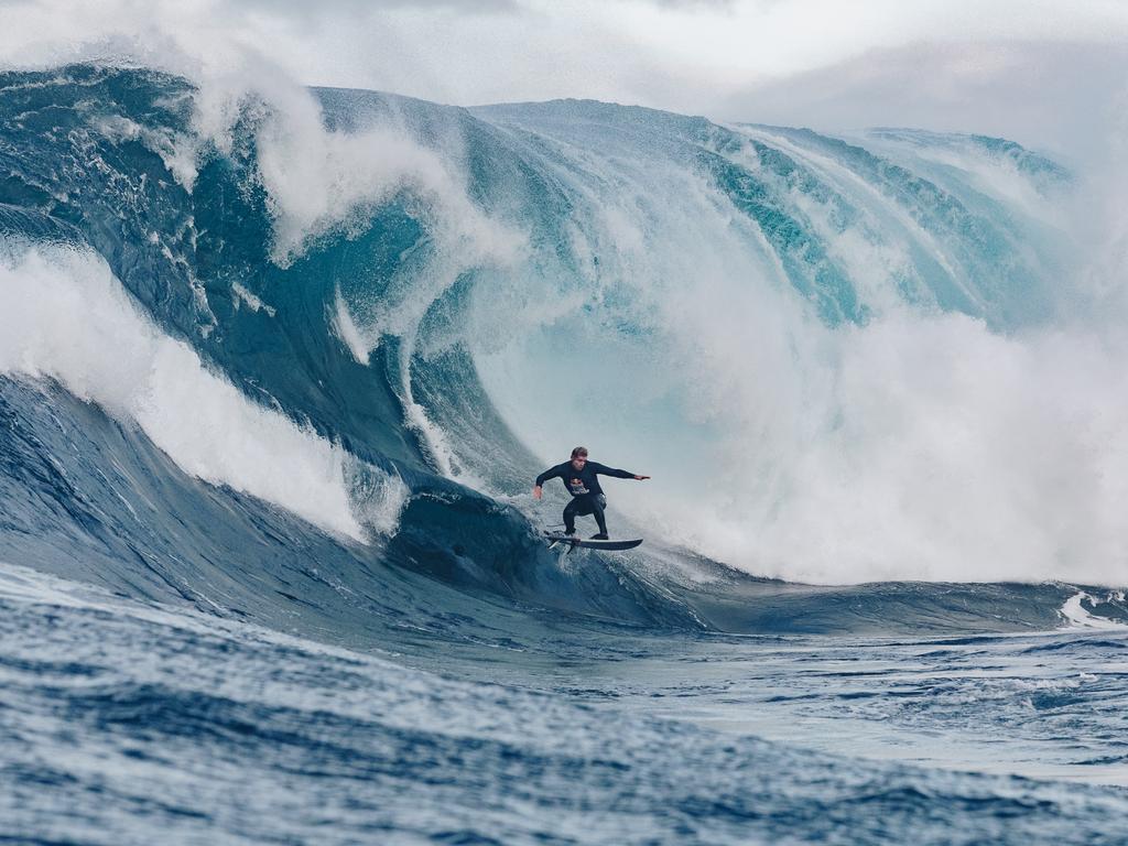                         <s1>FLYING: Mick Fanning during the heats. </s1>                        <source>Picture: ANDREW CHISOLM</source>                     