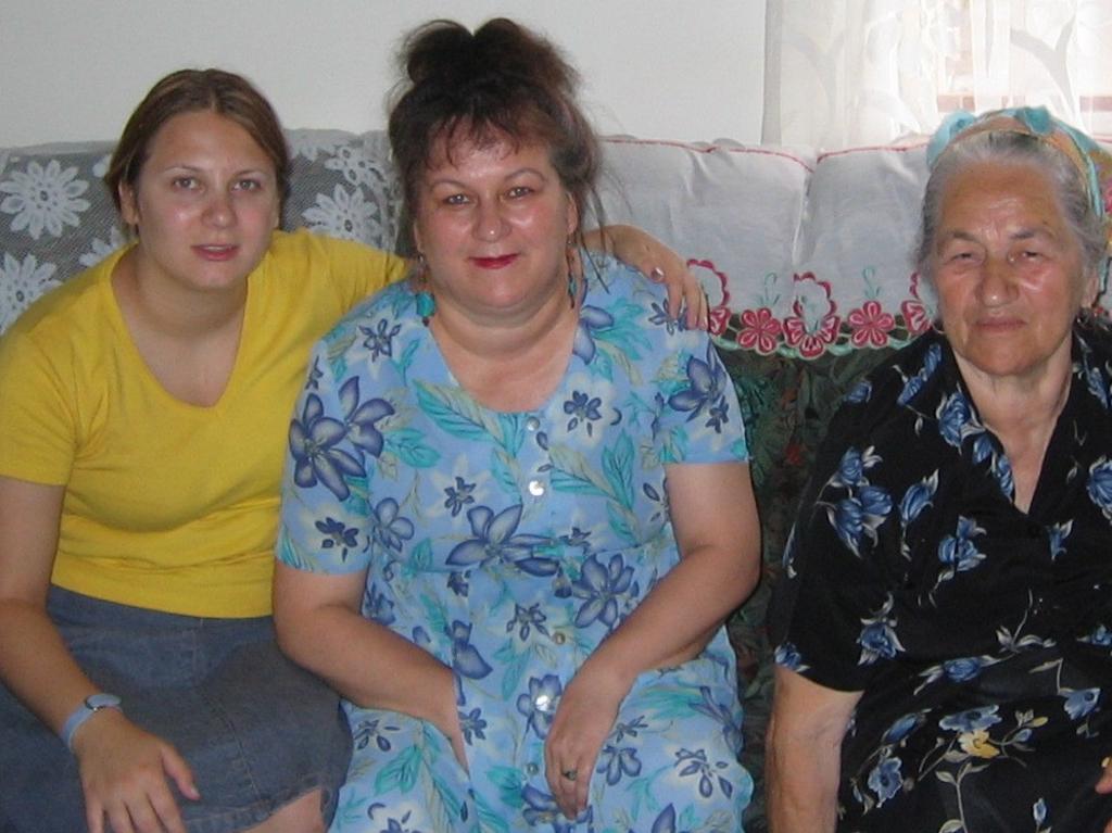 Amra with her mother and grandmother.