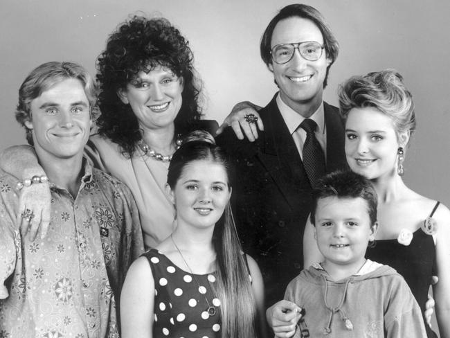 Hey Dad! cast in 1992: Ben Oxenbould, Julie McGregor, Sarah Monahan, Robert Hughes, Rachael Beck and Matthew Krok.