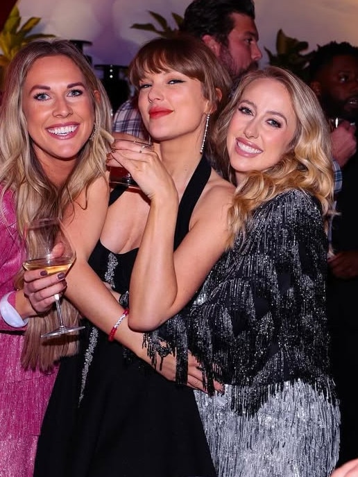 Taylor Swift and friends party.