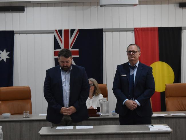 Councillor Joel Richters being sworn in by the CEO (Photo: Michael Hudson)