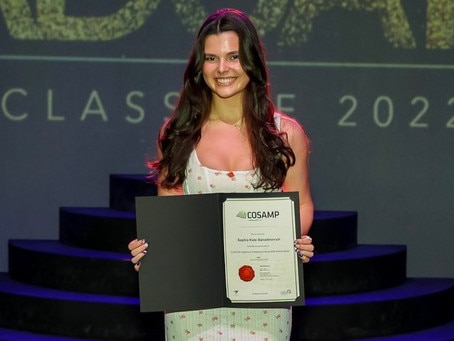 Sophia Bana graduating from dance school