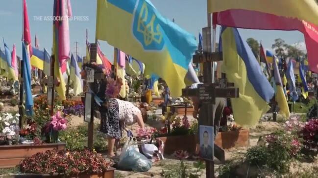 Kharkiv residents honor fallen soldiers | The Weekly Times