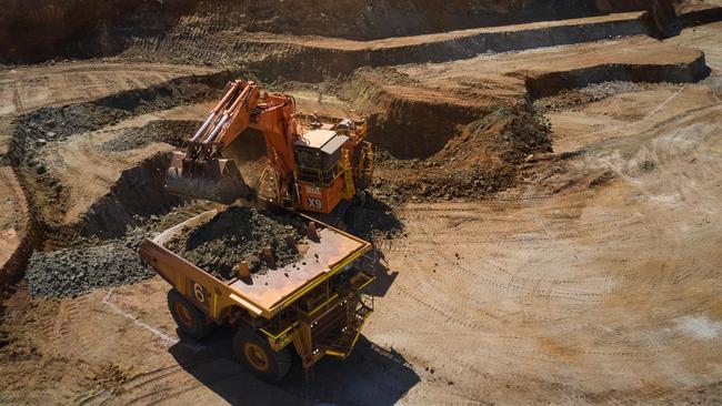 Mining exports still prop up the state’s economy, enjoying $272bn in export for the year to March.