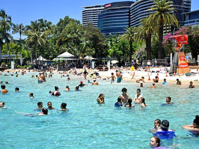 A severe heatwave warning was issued for NSW and Queensland. Picture: NewsWire / John Gass