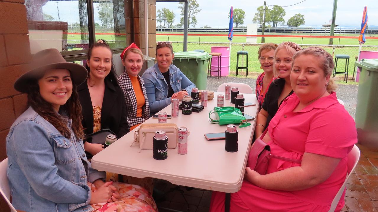 Emma Goodhew, Stevie Hill, Tegan Harris, Alissa Hampton, Ann Brownlie, Lydia Smith and Amanda Warwick at Kumbia Racecourse Melbourne Cup.