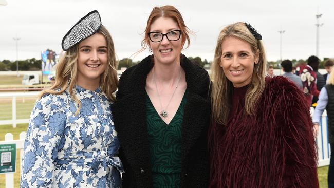 Swan Hill Cup 2024. Caitlin Cullen, Erin Sawyer, Natalie Whateley