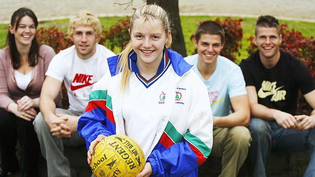 A younger Teigan Cloke with siblings Jodie, Travis, Cameron and Jason. Picture: Richard Serong.