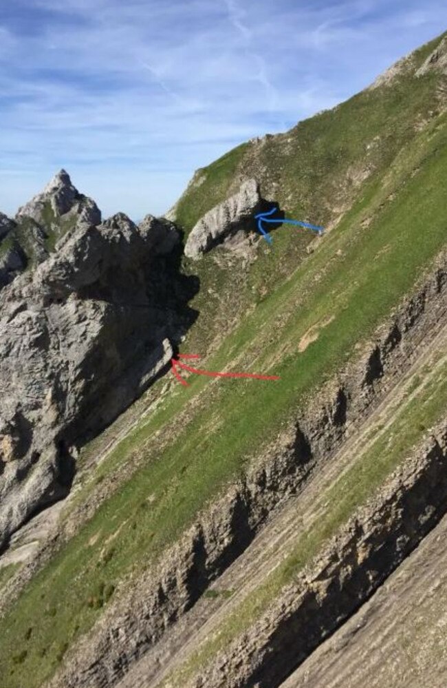 Nick said the blue arrow he drew is the accident site and the red arrow is where the rescue team stashed gear. Picture: Instagram/nneynens