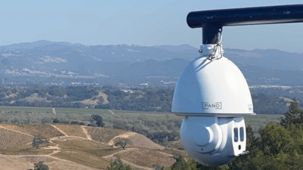 How new AI bushfire cameras can spot blazes in remote bush