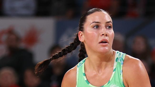 SYDNEY, AUSTRALIA - MAY 05: Kelsey Browne of the Fever looks to pass during the round four Super Netball match between NSW Swifts and West Coast Fever at Ken Rosewall Arena on May 05, 2024 in Sydney, Australia. (Photo by Jason McCawley/Getty Images)