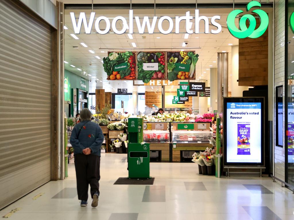 One Sydneysider said that the Woolworths closest to him didn’t need a coin but the Coles did. Picture: Brendon Thorne/Getty Images