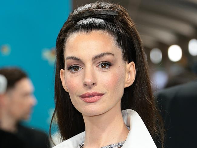 NEW YORK, NEW YORK - MAY 05: Anne Hathaway attends the 2025 Met Gala Celebrating 