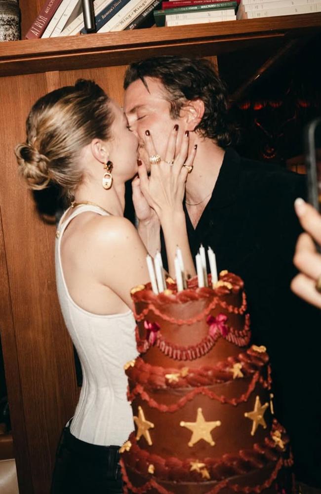 Supermodel Gigi Hadid has debuted her relationship with Bradley Cooper on Instagram.