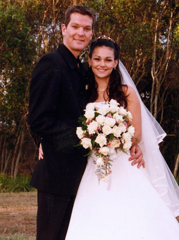 Jamie Pearce and Troy Thistleton were married on December 24, 2000, in Hervey Bay.