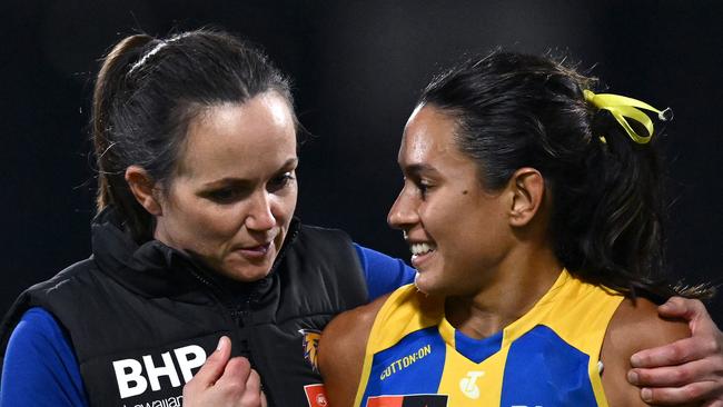 Daisy Pearce (left) will also commentate the WA men’s AFL games. (Photo by Quinn Rooney/Getty Images)