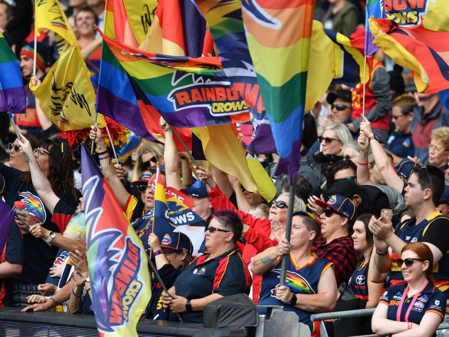 Yes we can! Is it time to end Adelaide Oval’s tinnie ban?