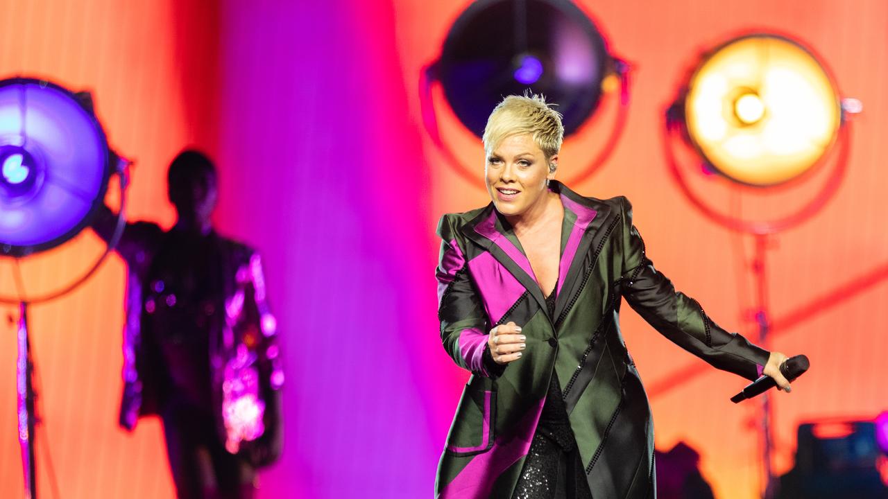 Pink kicks off Australian tour to packed house at Perth Arena news