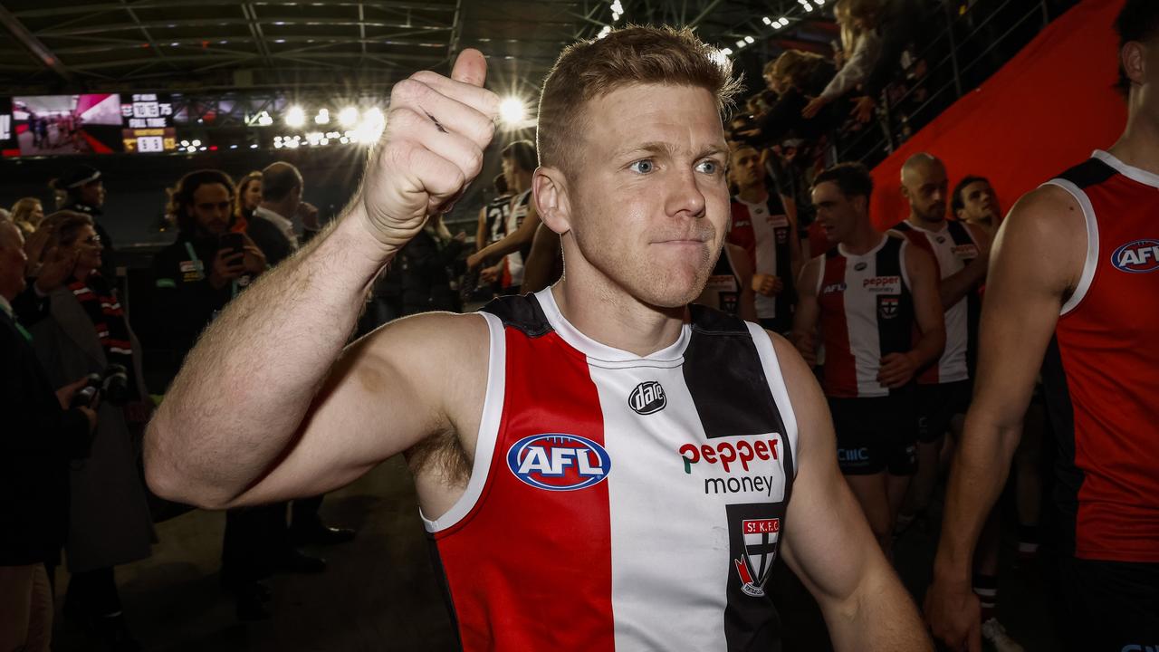 Dan Hannebery of the Saints acknowledges the fans. Photo by Darrian Traynor/Getty Images