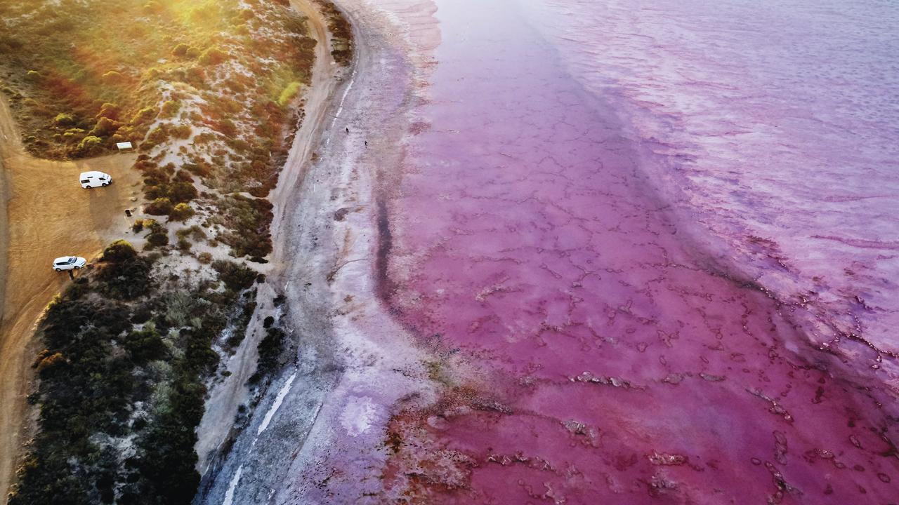 10 Naturally Pink Lakes