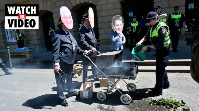 Police rain on Extinction Rebellion parade