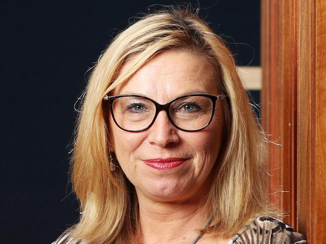 Rosie Batty backs Bill Shorten for PM