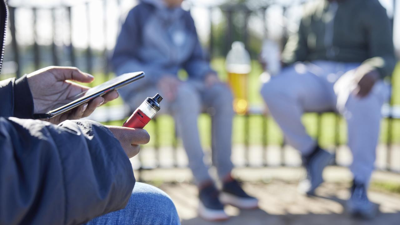 Mosman Council to consider banning vaping e cigarettes at beaches