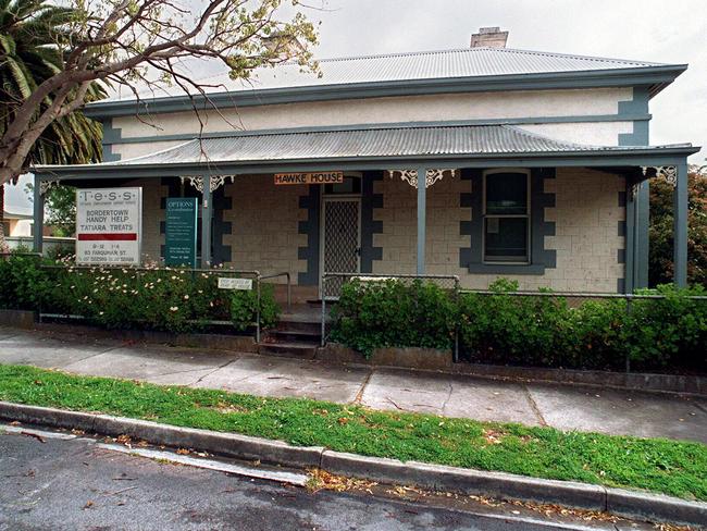 18/10/1998. House birthplace of politician Bob Hawke in Bordertown, South Australia.