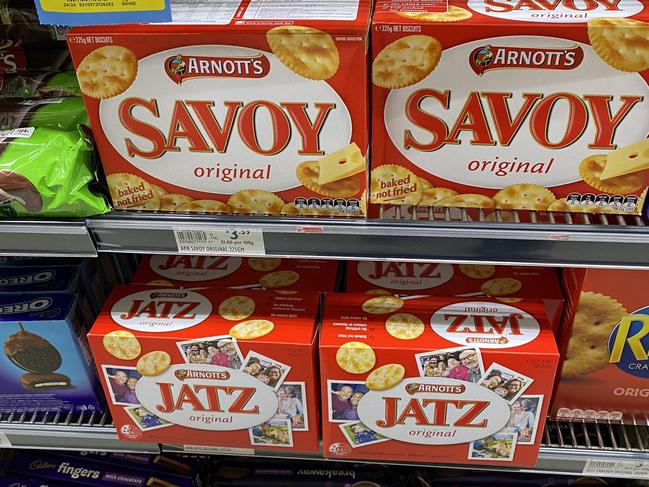 Arnott’s sells both Jatz and Savoy crackers, with Savoy branded ones typically found in Victoria and Tasmania. Picture: X/PivaLasVegas