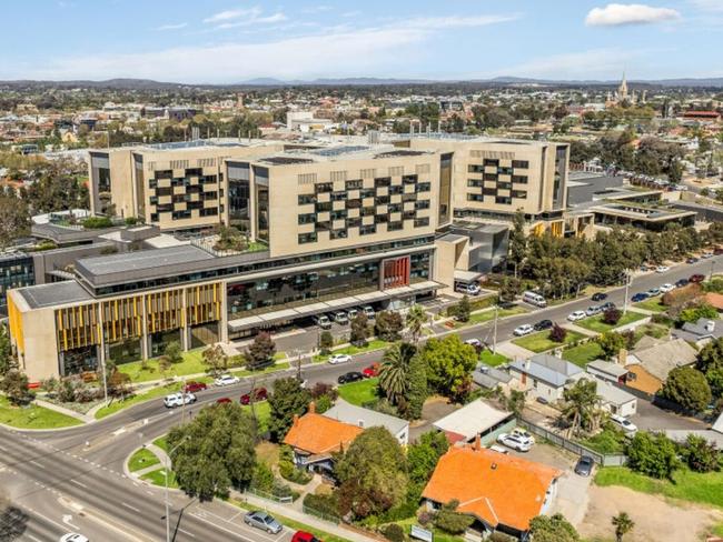 A purpose-built residential complex houses essential workers for Bendigo Hospital. 10 Atkins St, North Bendigo.