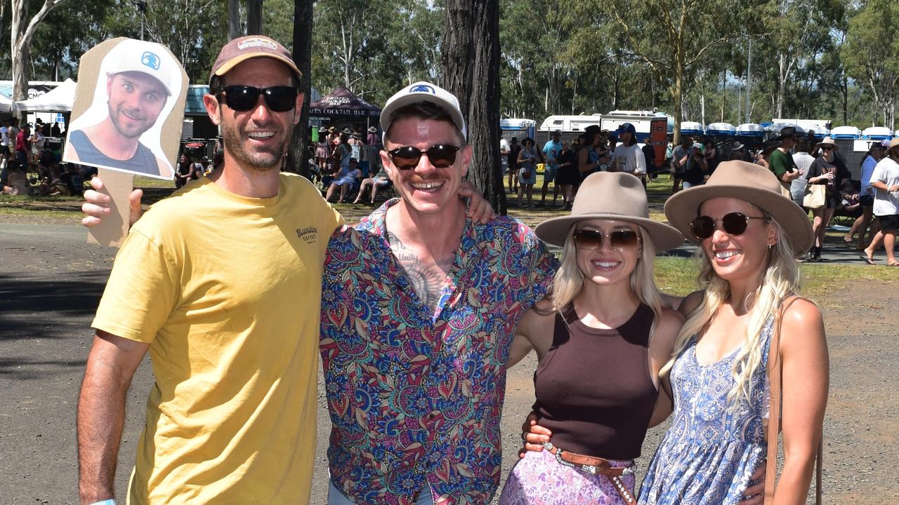 Cameron Popp (paper sign), Jess Harris, Will Hovel, Maddy McKenzie, Susie Bontoft- CMC Rocks 2023 Willowbank Raceway