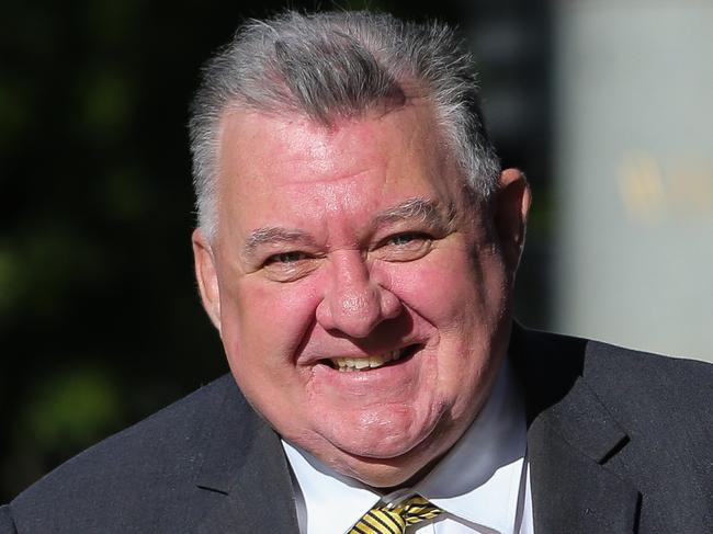 SYDNEY, AUSTRALIA - NCA NewsWIRE Photos- JULY 11 2023:  Craig Kelly pictured arriving at the Federal court in Sydney for his trial; AEC v Craig Kelly Federal Trial, The AEC claims the ex-politician did "public harm" by displaying UAP posters before this year's federal election that did not properly display required details of the party. Picture: NCA NewsWire /Gaye Gerard