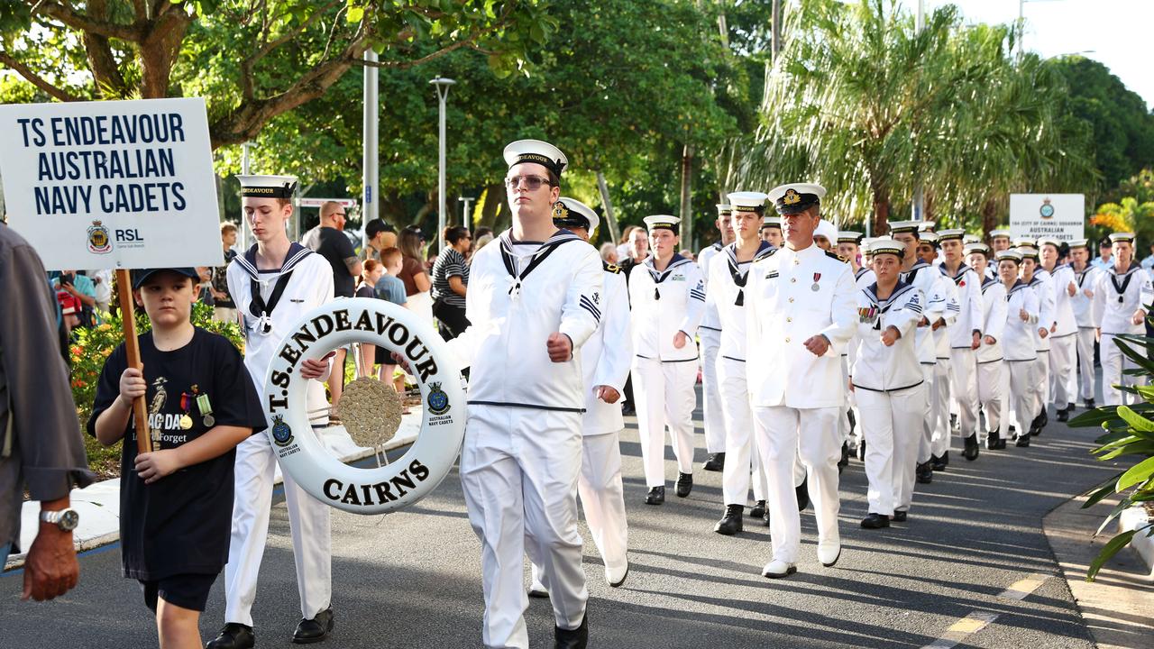 Sun shines on Anzac Day Dawn Services across Far North | The Cairns Post