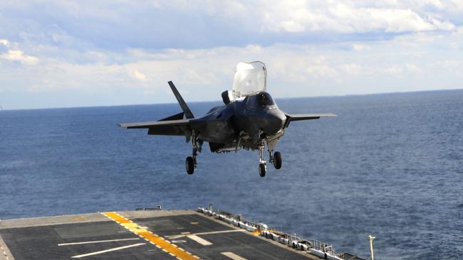 An F-35B Lightning II makes the first vertical landing on a flight deck at sea aboard the amphibious assault ship USS Wasp (LHD 1). The F-35B is the Marine Corps Joint Strike Force variant of the Joint Strike Fighter and is designed for short takeoff and vertical landing on Navy amphibious ships. Picture: U.S. Navy