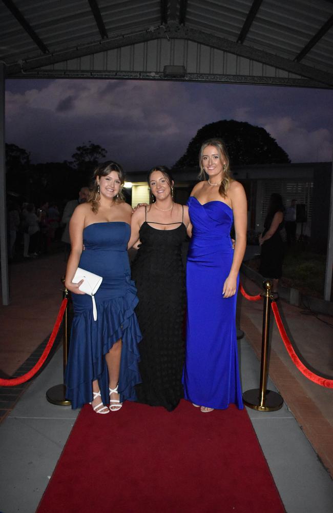 Students arrive at Noosa District State High School formal.