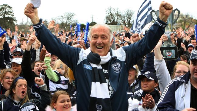 Frank Costa says the AFL Grand Final should be held in Geelong if the Cats mate it.